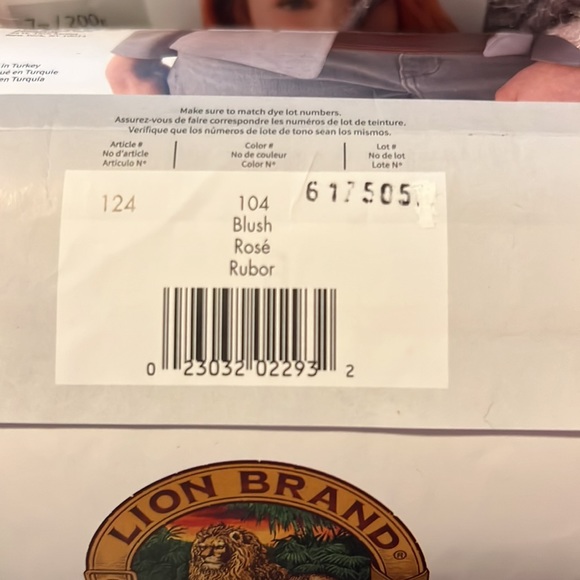 Lot of Lion Brand Touch of Alpaca Yarn - Picture 5 of 5